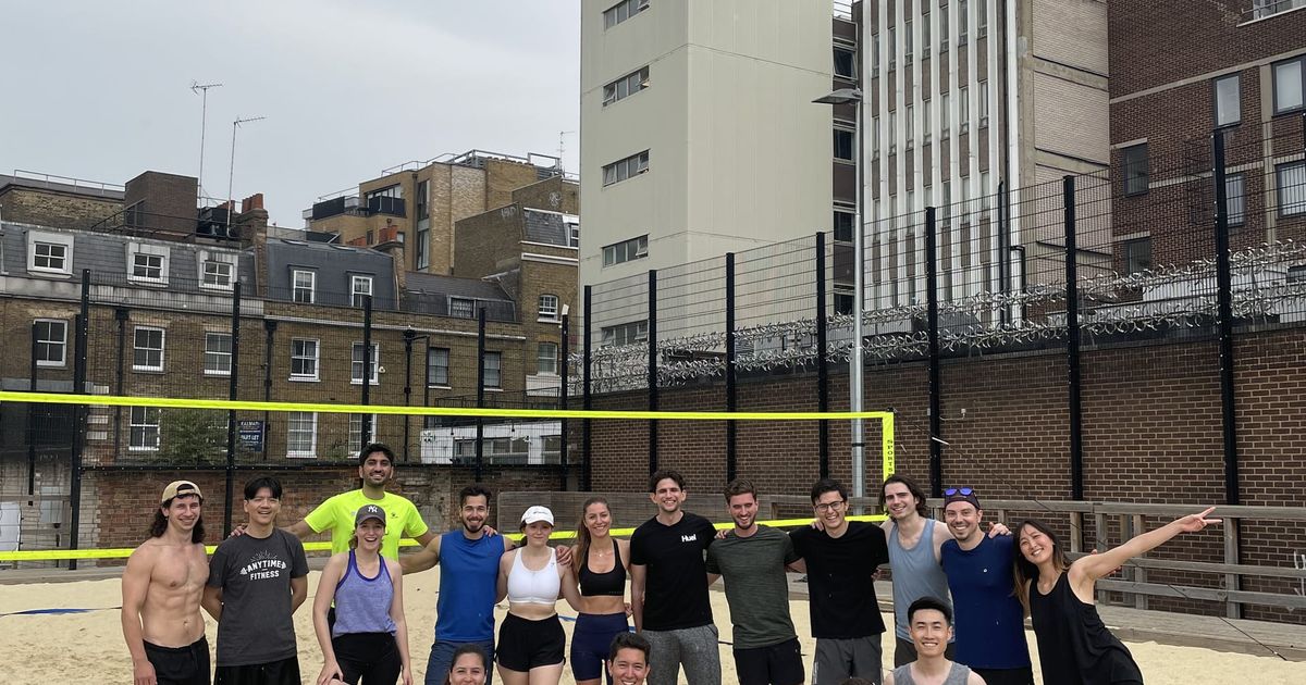 sportas-london-bridge-lower-intermediate-volleyball
